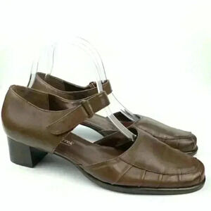 Coldwater creek flats sz 9.5 leather Mary Jane’s